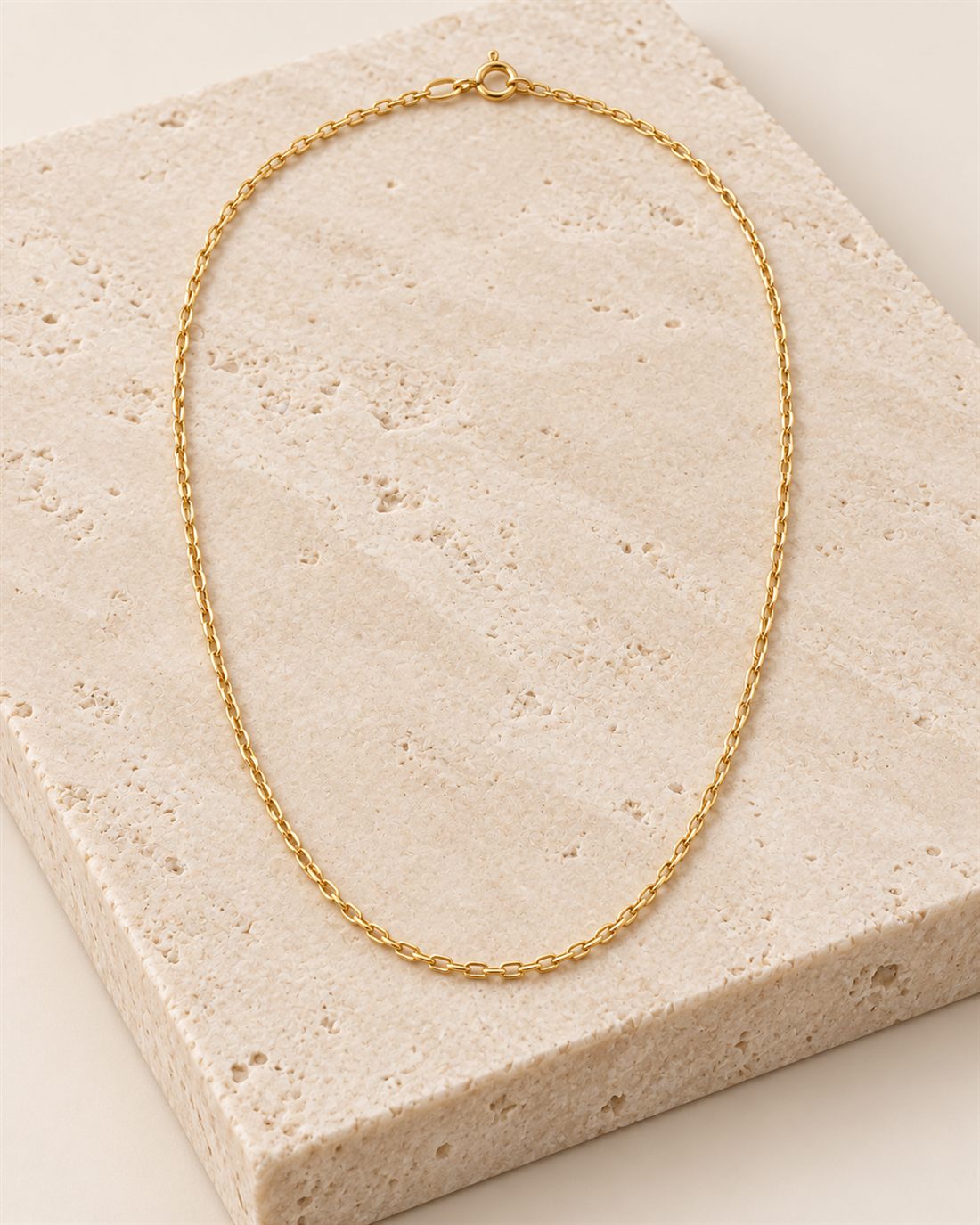Cadena forzada fina de oro 18k, grosor 0,8 mm