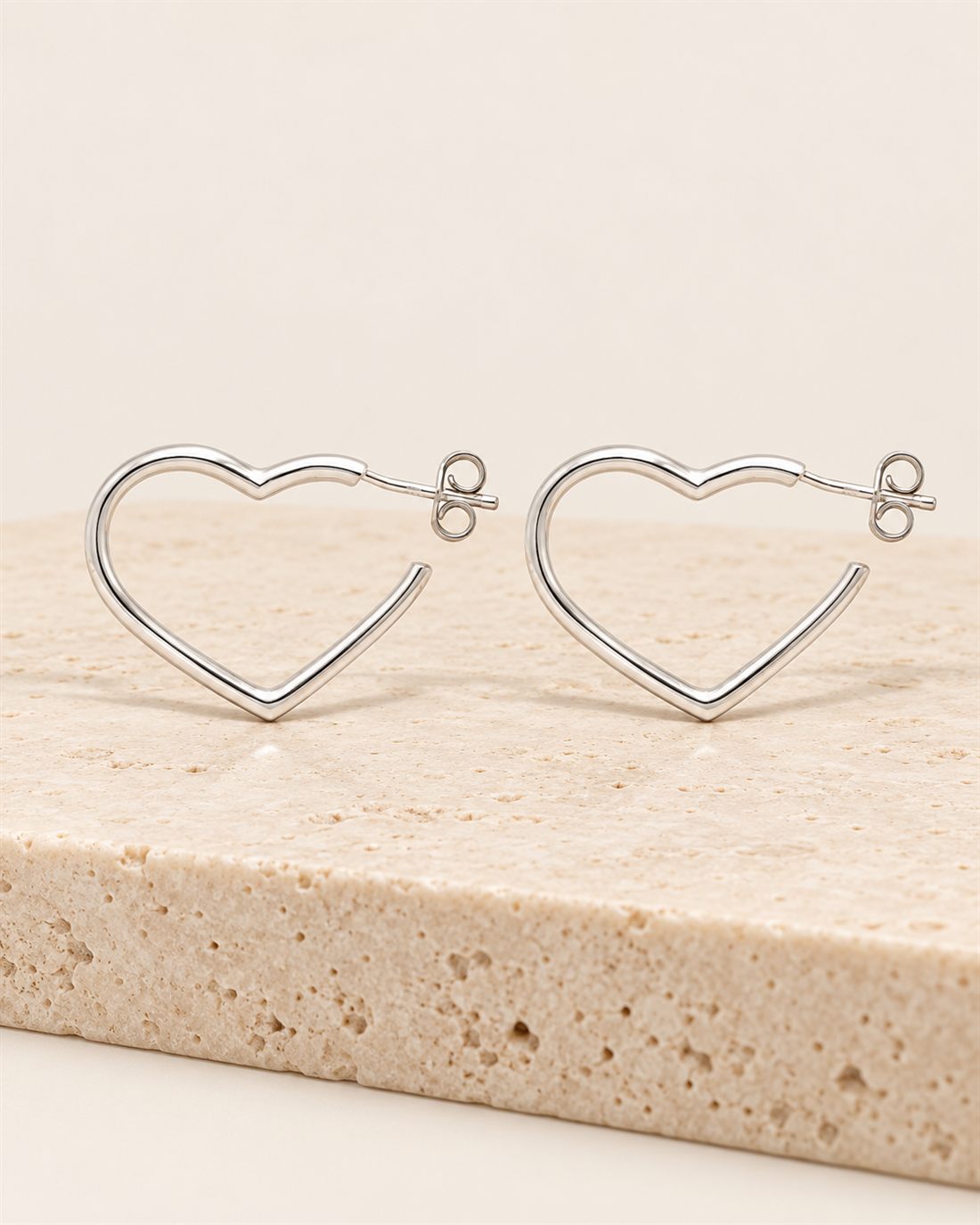 Criollas de corazón grandes de plata, 21 x 23 mm
