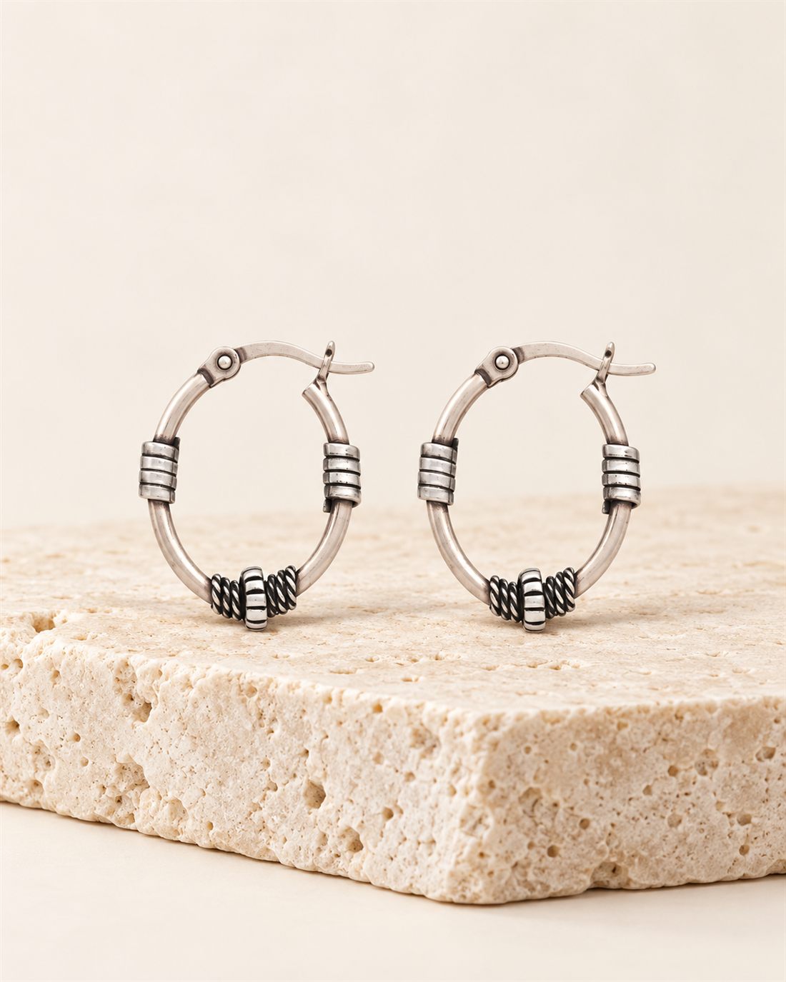 Criollas ovaladas de plata con donuts, 20 x 15 mm