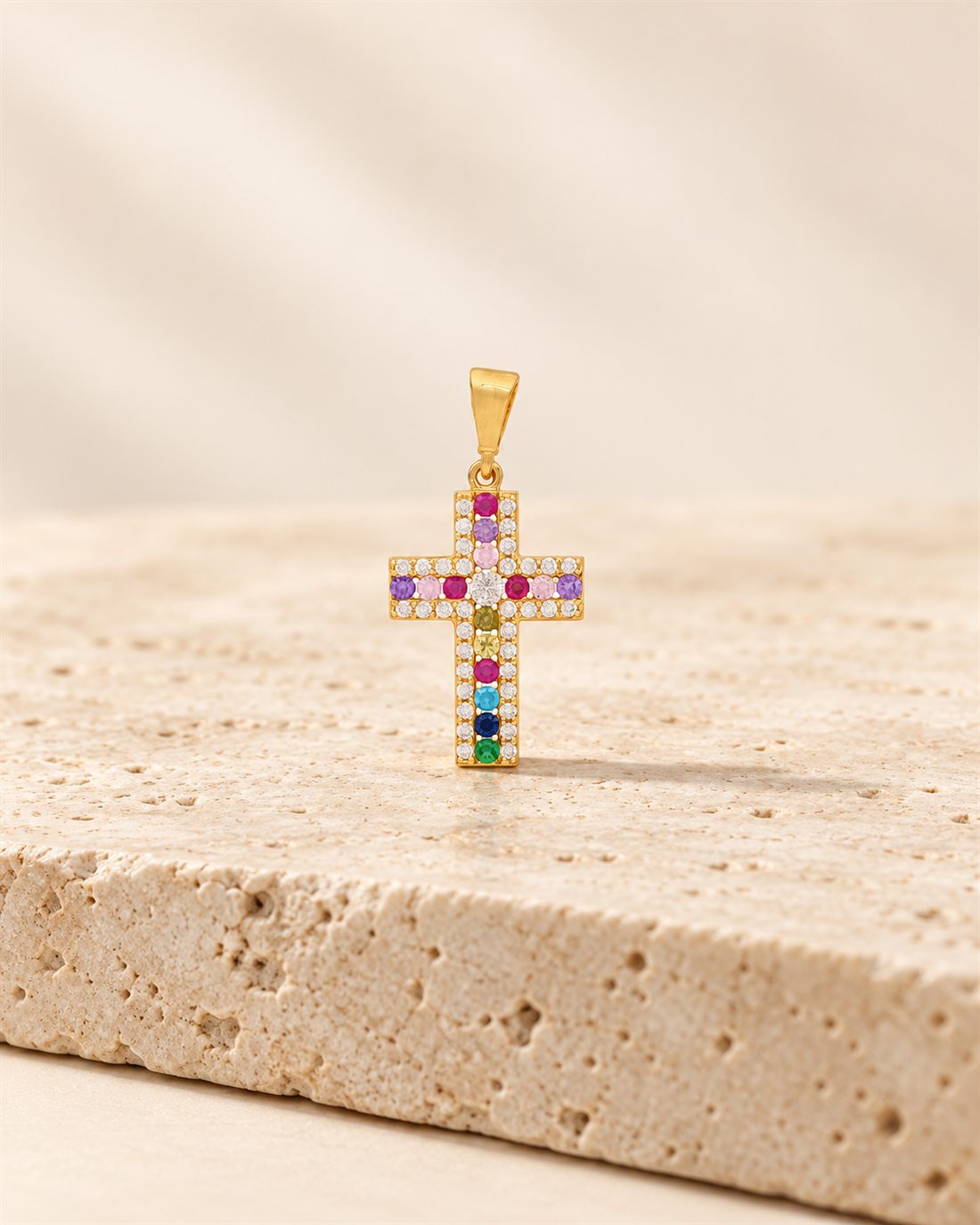Cruz de oro 18k con piedras de colores, 18 x 12 mm