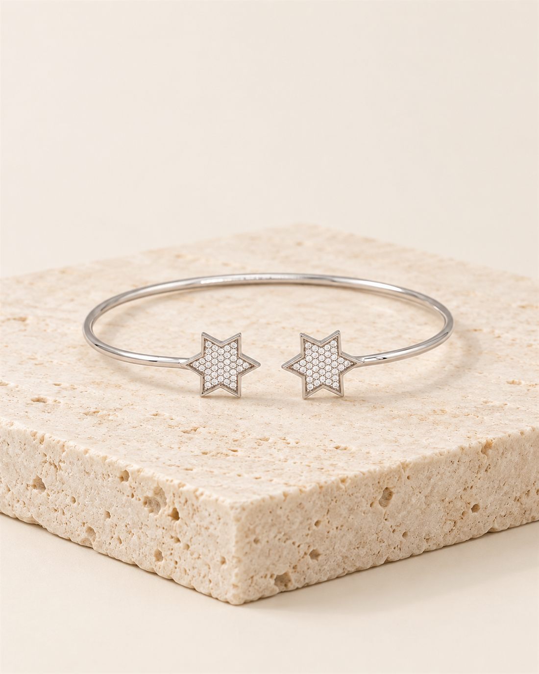 Esclava de plata con estrellas de circonitas, 60 x 46 mm