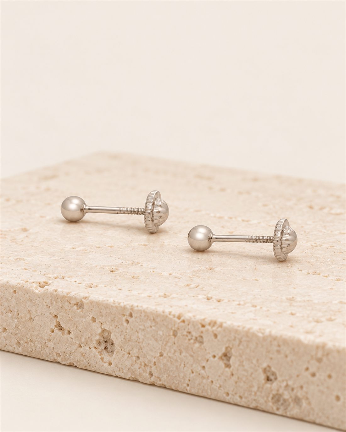 Pendientes de bola de oro blanco 18k, bola de 3 mm