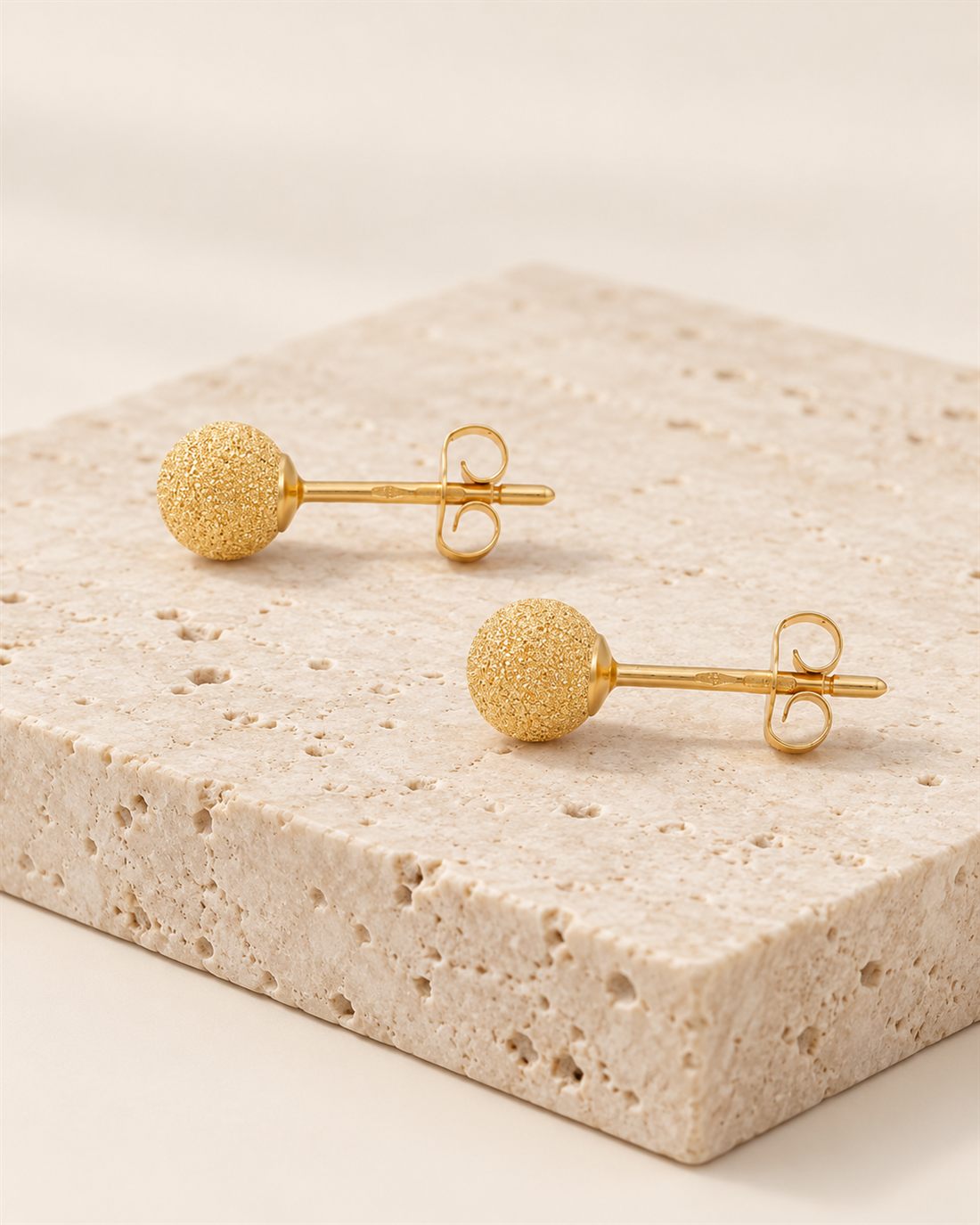 Pendientes de bola diamantada de oro 18k, bola de 5 mm