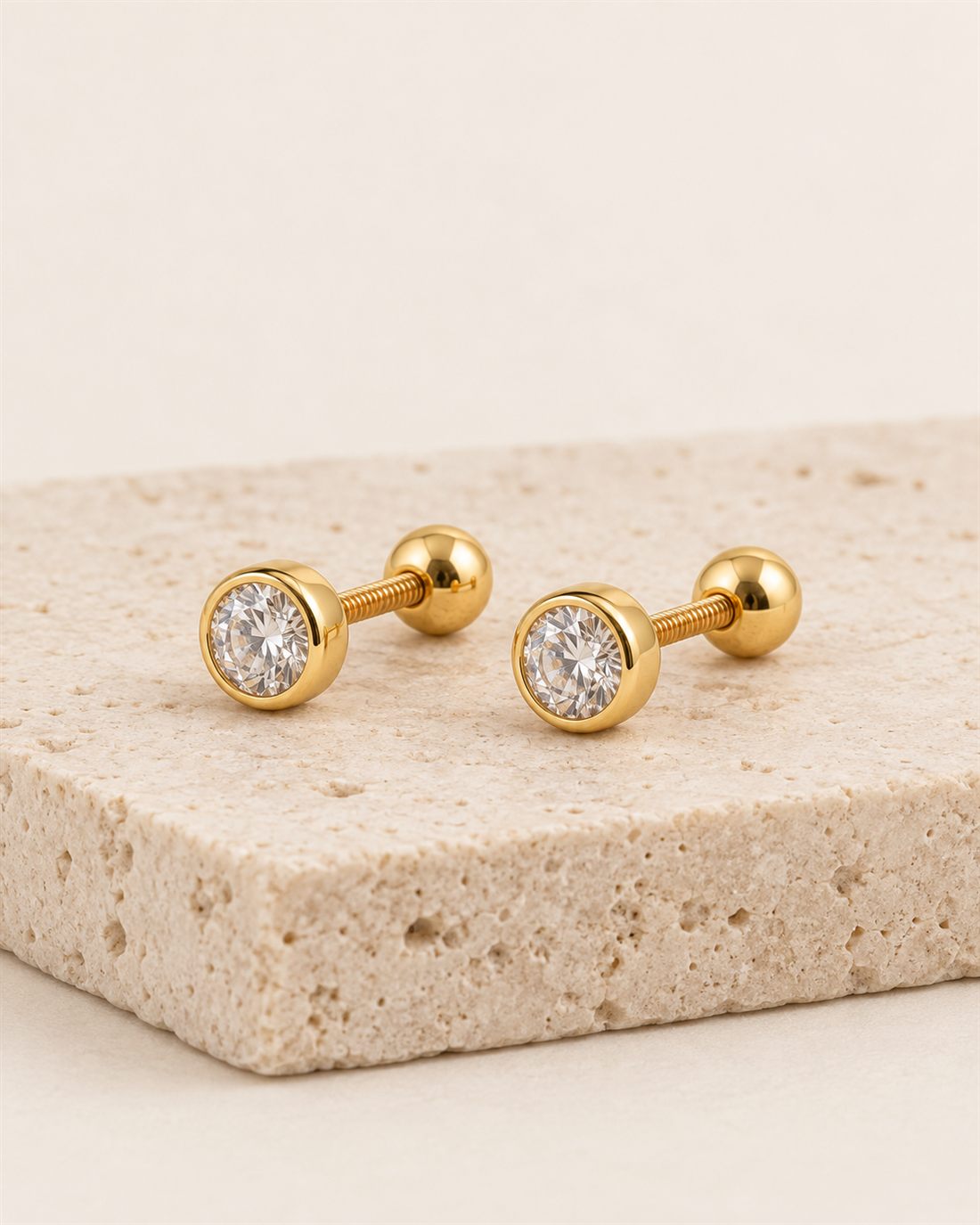 Pendientes de oro 18k con circonita 3,3 mm, circonita de 3,3 mm