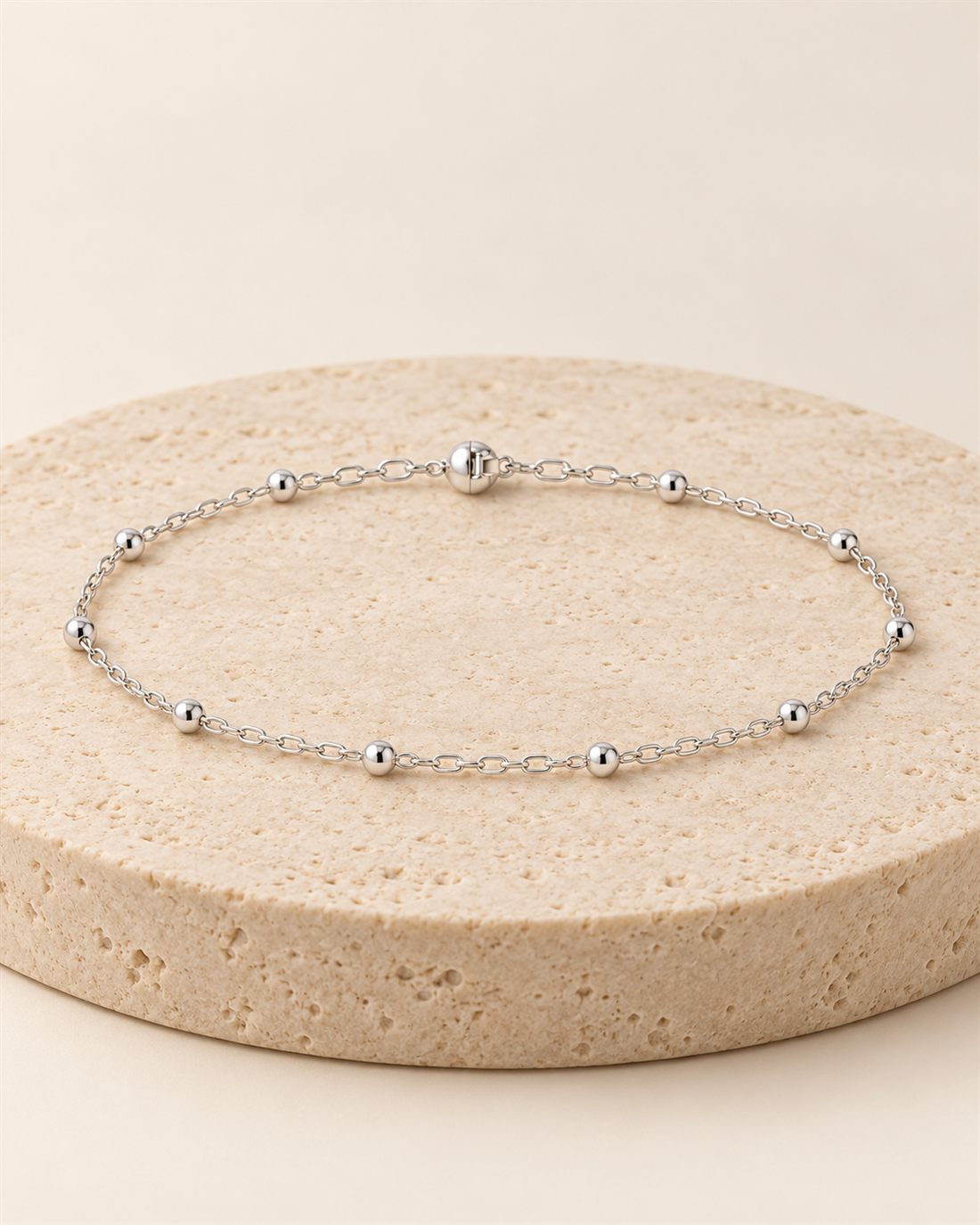 Pulsera con bolitas de plata, largo 19 cm