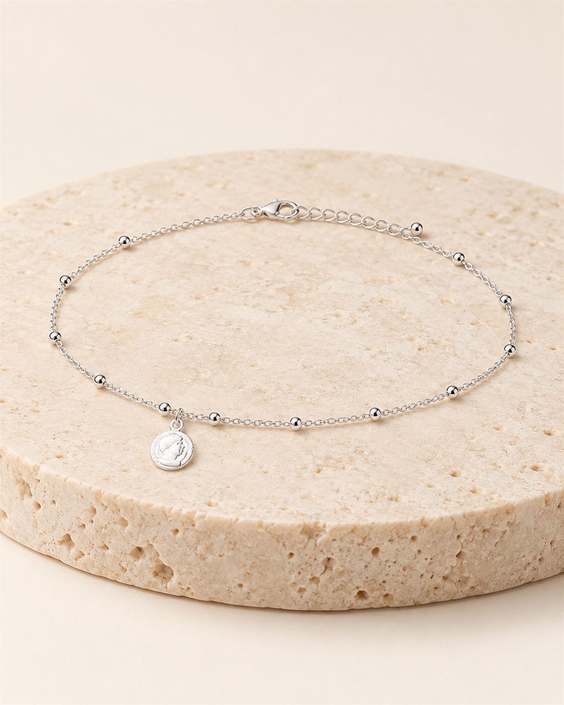 Tobillera de bolitas de plata con moneda, largo 21 + 5 cm