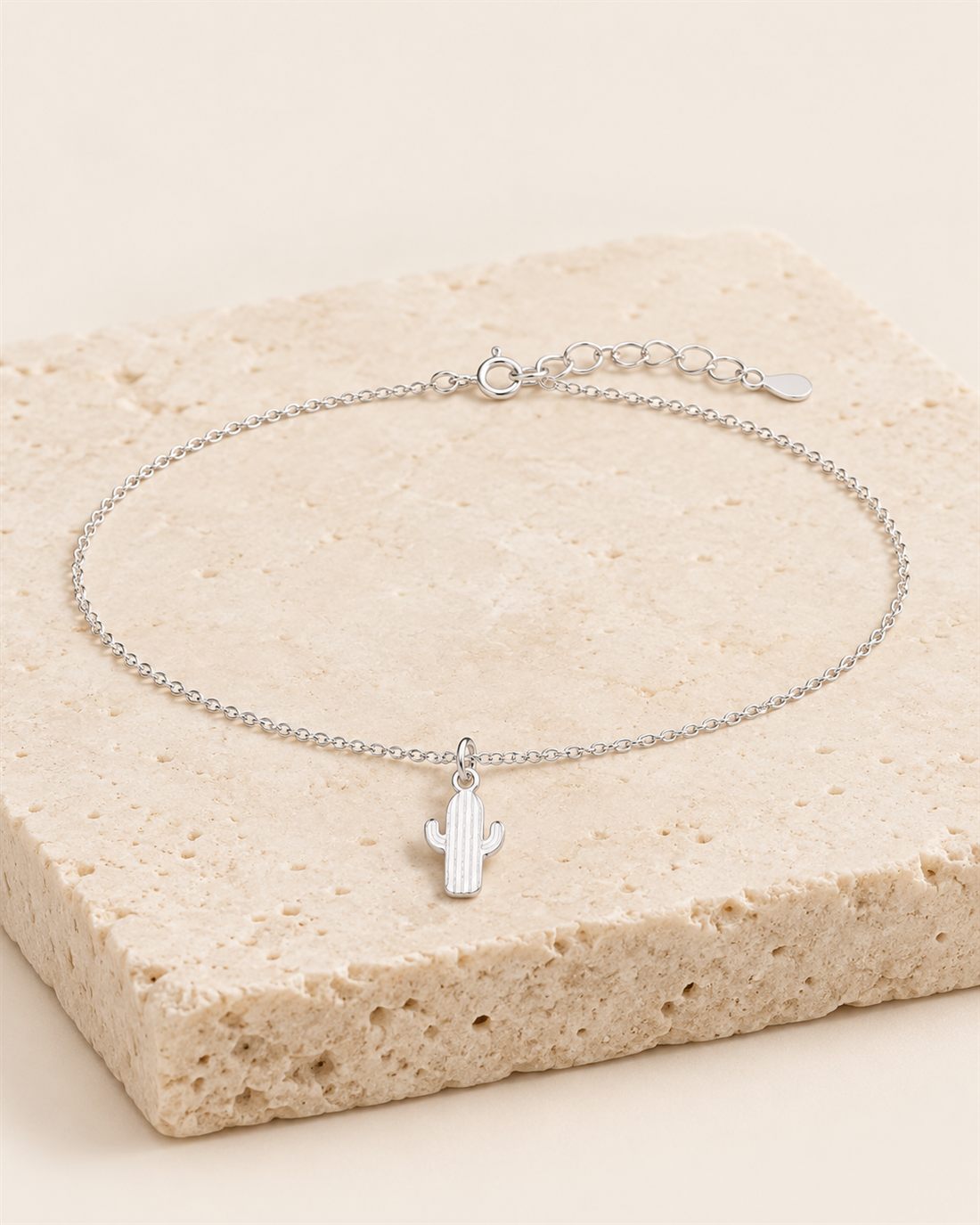 Tobillera de plata con cactus, largo 23 + 3 cm