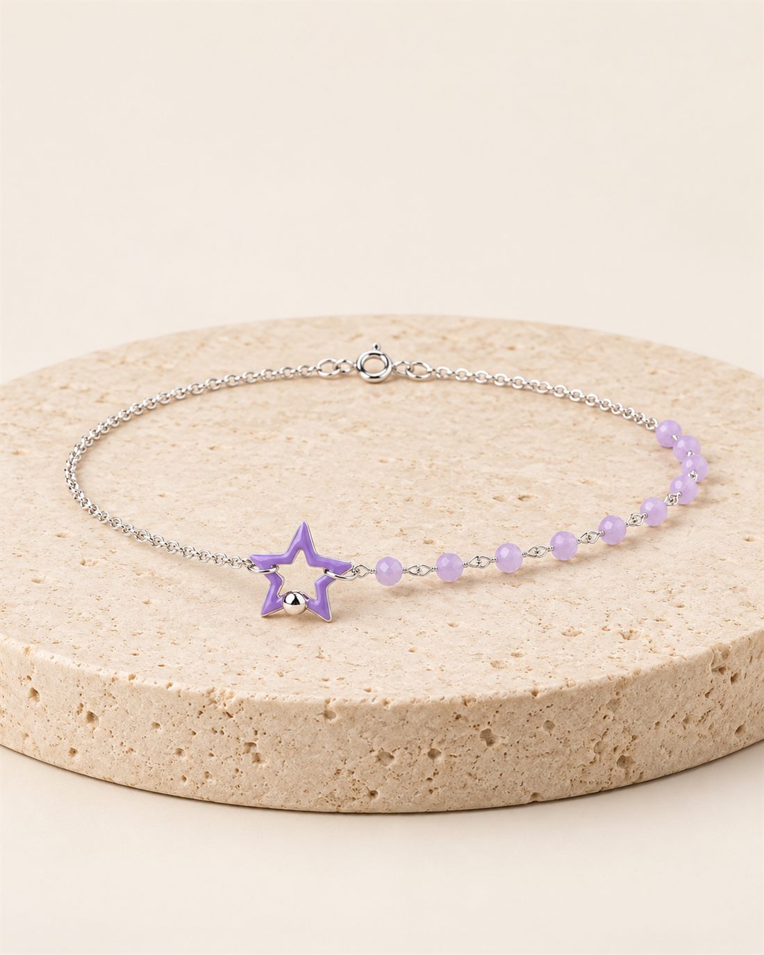 Tobillera de plata con estrella y bolitas lila, cadena rosario